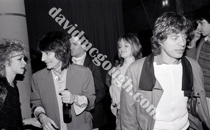 Mick Jagger and girlfriend, Gwynne Rivers, Ron Wood and wife, Jo  1982, NY.jpg